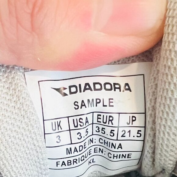 Diadora SAMPLE Women's Size 3.5 High Cushioned Running Shoes - Picture 6 of 16